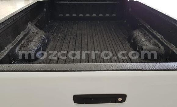 Comprar Usado Ford Ranger Branco Carro em Mutarara em Tete Comprar Usado Ford Ranger Branco Carro em Mutarara em Tete