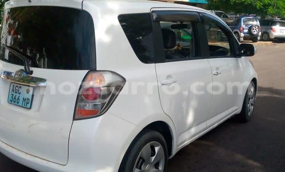 Comprar Usado Toyota Ractis Branco Carro em Maputo em Maputo Comprar Usado Toyota Ractis Branco Carro em Maputo em Maputo