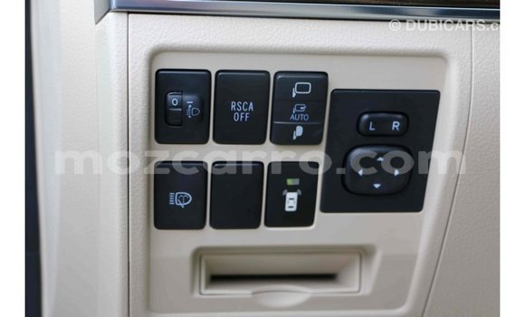 Tenga Imported Toyota Land Cruiser Nhema Mota in Import - Dubai in Cabo Delgado Tenga Imported Toyota Land Cruiser Nhema Mota in Import - Dubai in Cabo Delgado