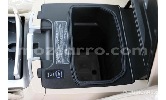 Tenga Imported Toyota Land Cruiser Nhema Mota in Import - Dubai in Cabo Delgado Tenga Imported Toyota Land Cruiser Nhema Mota in Import - Dubai in Cabo Delgado