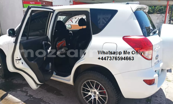 Buy Used Toyota RAV4 White Car in Maputo in Maputo Buy Used Toyota RAV4 White Car in Maputo in Maputo