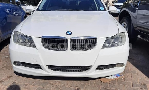 Tenga Tsaru BMW 3-Series Chena Mota in Ancuabe in Cabo Delgado Tenga Tsaru BMW 3-Series Chena Mota in Ancuabe in Cabo Delgado