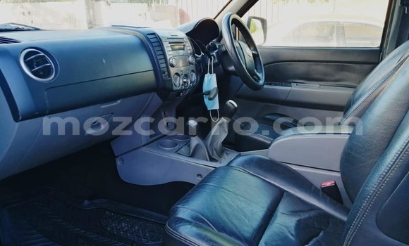 Comprar Usado Mazda BT-50 Branco Carro em Ancuabe em Cabo Delgado Comprar Usado Mazda BT-50 Branco Carro em Ancuabe em Cabo Delgado