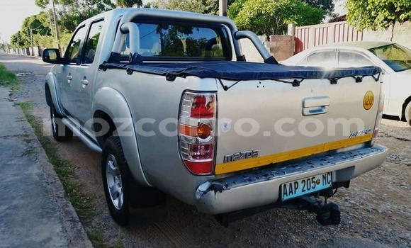 Comprar Usado Mazda BT-50 Branco Carro em Ancuabe em Cabo Delgado Comprar Usado Mazda BT-50 Branco Carro em Ancuabe em Cabo Delgado