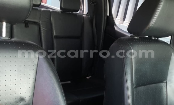 Comprar Usado Mazda BT-50 Branco Carro em Ancuabe em Cabo Delgado Comprar Usado Mazda BT-50 Branco Carro em Ancuabe em Cabo Delgado