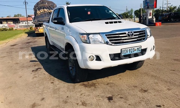 Comprar Usado Toyota Hilux Branco Carro em Ancuabe em Cabo Delgado Comprar Usado Toyota Hilux Branco Carro em Ancuabe em Cabo Delgado