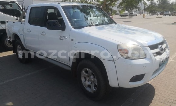Comprar Usado Mazda BT-50 Branco Carro em Ancuabe em Cabo Delgado