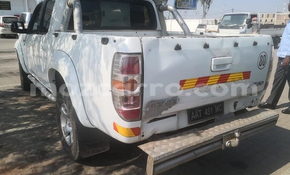Comprar Usado Mazda BT-50 Branco Carro em Ancuabe em Cabo Delgado Comprar Usado Mazda BT-50 Branco Carro em Ancuabe em Cabo Delgado