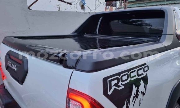 Nunua Ilio tumika Toyota Hilux Nyeupe Gari ndani ya Ancuabe nchini Cabo Delgado Nunua Ilio tumika Toyota Hilux Nyeupe Gari ndani ya Ancuabe nchini Cabo Delgado