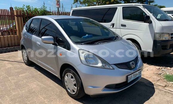 Nunua Ilio tumika Honda Fit Fedha Gari ndani ya Ancuabe nchini Cabo Delgado