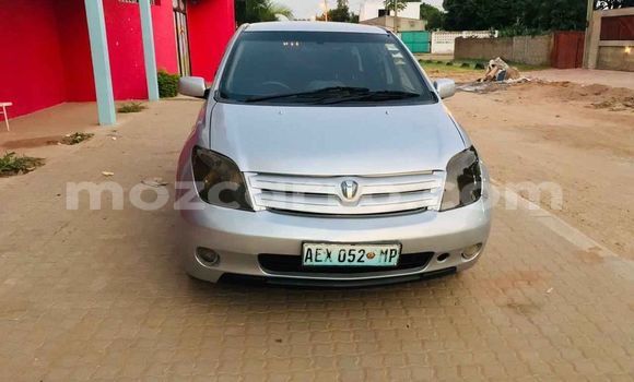 Comprar Usado Toyota IST Prata Carro em Ancuabe em Cabo Delgado