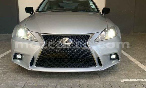 Comprar Usado Lexus IS 300 Branco Carro em Ancuabe em Cabo Delgado