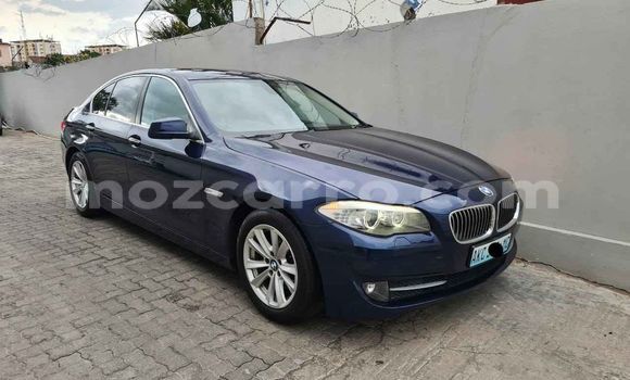 Comprar Usado BMW 5-Series Azul Carro em Ancuabe em Cabo Delgado