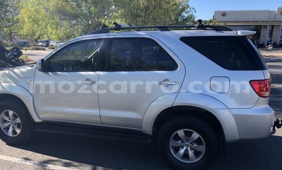 Tenga Tsaru Toyota Land Cruiser Chena Mota in Maputo in Maputo Tenga Tsaru Toyota Land Cruiser Chena Mota in Maputo in Maputo