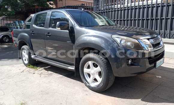 Comprar Usado Isuzu D-MAX Preto Carro em Maputo em Maputo Comprar Usado Isuzu D-MAX Preto Carro em Maputo em Maputo