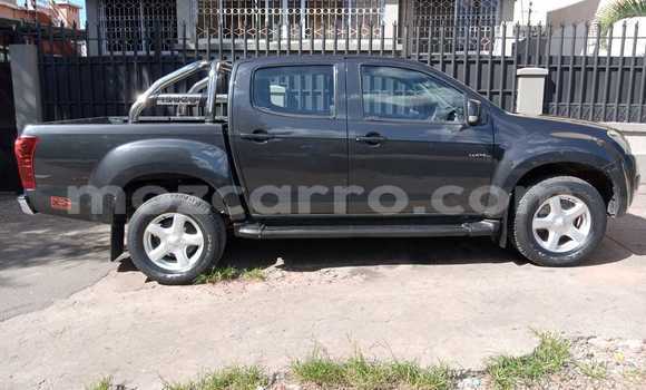 Comprar Usado Isuzu D-MAX Preto Carro em Maputo em Maputo Comprar Usado Isuzu D-MAX Preto Carro em Maputo em Maputo