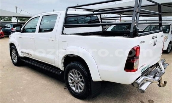 Comprar Usado Toyota Hilux Branco Carro em Maputo em Maputo Comprar Usado Toyota Hilux Branco Carro em Maputo em Maputo