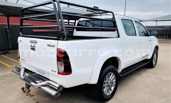 Comprar Usado Toyota Hilux Branco Carro em Maputo em Maputo Comprar Usado Toyota Hilux Branco Carro em Maputo em Maputo