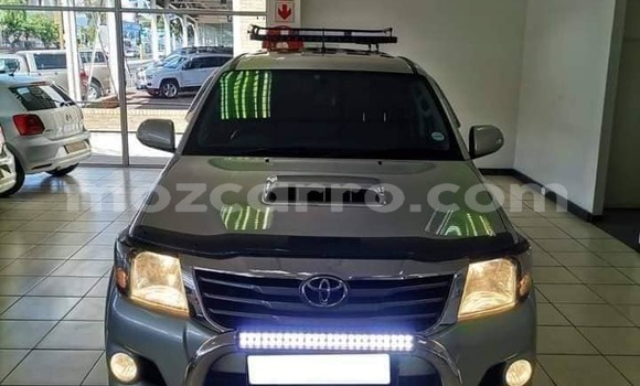 Comprar Usado Toyota Hilux Branco Carro em Maputo em Maputo Comprar Usado Toyota Hilux Branco Carro em Maputo em Maputo
