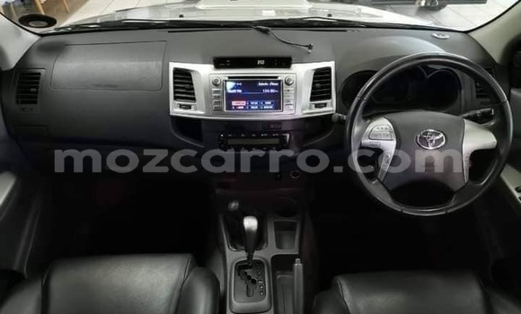 Comprar Usado Toyota Hilux Branco Carro em Maputo em Maputo Comprar Usado Toyota Hilux Branco Carro em Maputo em Maputo