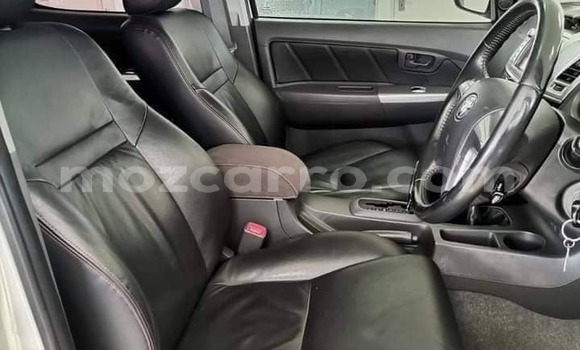 Comprar Usado Toyota Hilux Branco Carro em Maputo em Maputo Comprar Usado Toyota Hilux Branco Carro em Maputo em Maputo