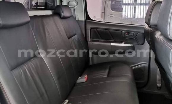 Comprar Usado Toyota Hilux Branco Carro em Maputo em Maputo Comprar Usado Toyota Hilux Branco Carro em Maputo em Maputo