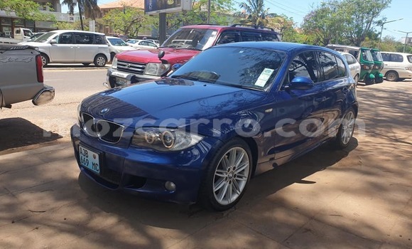 Comprar Usado BMW 1-Series Azul Carro em Maputo em Maputo