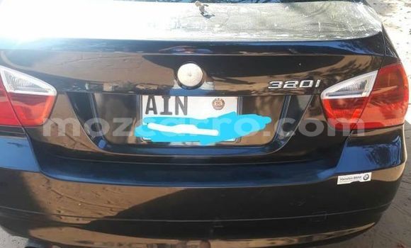 Comprar Usado BMW 3-Series Preto Carro em Ancuabe em Cabo Delgado Comprar Usado BMW 3-Series Preto Carro em Ancuabe em Cabo Delgado