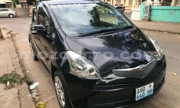 Comprar Usado Toyota Ractis Preto Carro em Ancuabe em Cabo Delgado