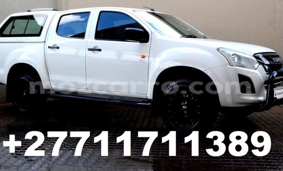 Tenga Tsaru Isuzu KB Chena Mota in Maputo in Maputo Tenga Tsaru Isuzu KB Chena Mota in Maputo in Maputo