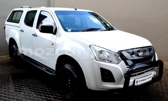 Comprar Usado Isuzu KB Branco Carro em Maputo em Maputo Comprar Usado Isuzu KB Branco Carro em Maputo em Maputo