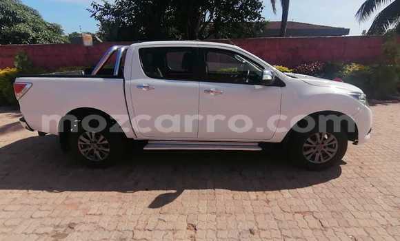 Nunua Ilio tumika Mazda BT-50 Nyeupe Gari ndani ya Maputo nchini Maputo Nunua Ilio tumika Mazda BT-50 Nyeupe Gari ndani ya Maputo nchini Maputo