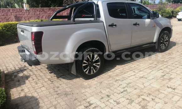 Nunua Ilio tumika Isuzu KB Fedha Gari ndani ya Maputo nchini Maputo Nunua Ilio tumika Isuzu KB Fedha Gari ndani ya Maputo nchini Maputo