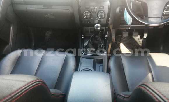 Nunua Ilio tumika Isuzu KB Fedha Gari ndani ya Maputo nchini Maputo Nunua Ilio tumika Isuzu KB Fedha Gari ndani ya Maputo nchini Maputo