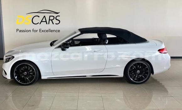Comprar Usado Mercedes‒Benz C-Class Branco Carro em Maputo em Maputo Comprar Usado Mercedes‒Benz C-Class Branco Carro em Maputo em Maputo