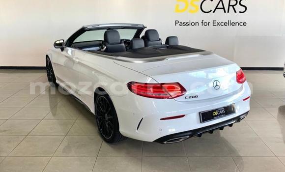 Comprar Usado Mercedes‒Benz C-Class Branco Carro em Maputo em Maputo Comprar Usado Mercedes‒Benz C-Class Branco Carro em Maputo em Maputo