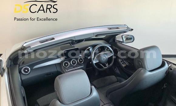 Comprar Usado Mercedes‒Benz C-Class Branco Carro em Maputo em Maputo Comprar Usado Mercedes‒Benz C-Class Branco Carro em Maputo em Maputo