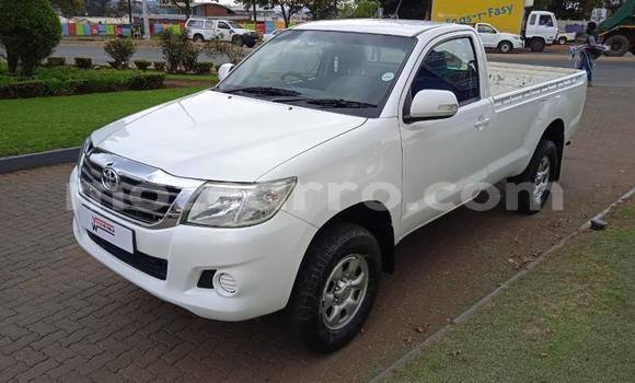 Buy Used Toyota Hilux White Car in Maputo in Maputo Buy Used Toyota Hilux White Car in Maputo in Maputo