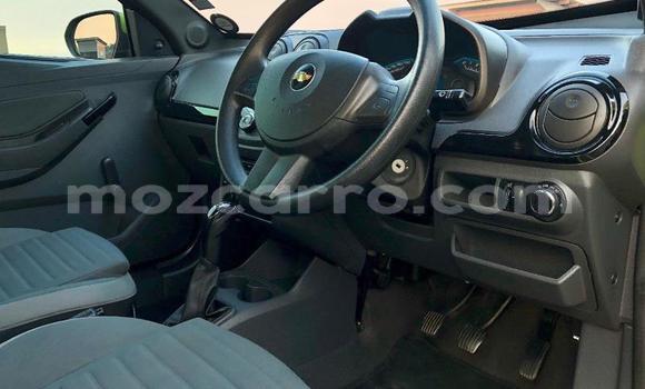 Comprar Usado Chevrolet S-10 Pickup Verde Carro em Maputo em Maputo Comprar Usado Chevrolet S-10 Pickup Verde Carro em Maputo em Maputo