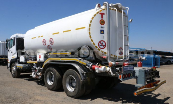 Tenga Tsaru Nissan UD Chena Rori in Mocambique in Nampula Tenga Tsaru Nissan UD Chena Rori in Mocambique in Nampula