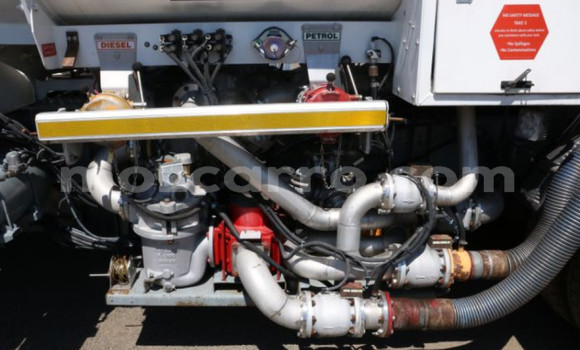 Tenga Tsaru Nissan UD Chena Rori in Mocambique in Nampula Tenga Tsaru Nissan UD Chena Rori in Mocambique in Nampula