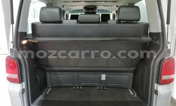 Comprar Usado Volkswagen Caravelle Branco Carro em Maputo em Maputo Comprar Usado Volkswagen Caravelle Branco Carro em Maputo em Maputo