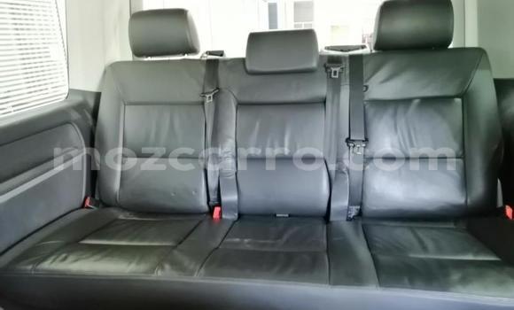Comprar Usado Volkswagen Caravelle Branco Carro em Maputo em Maputo Comprar Usado Volkswagen Caravelle Branco Carro em Maputo em Maputo