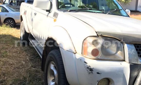 Nunua Ilio tumika Nissan Pickup Nyeupe Gari ndani ya Maputo nchini Maputo Nunua Ilio tumika Nissan Pickup Nyeupe Gari ndani ya Maputo nchini Maputo