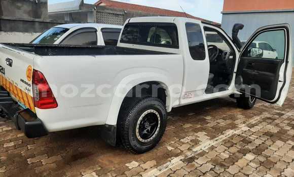 Nunua Ilio tumika Isuzu D-MAX Nyeupe Gari ndani ya Maputo nchini Maputo Nunua Ilio tumika Isuzu D-MAX Nyeupe Gari ndani ya Maputo nchini Maputo