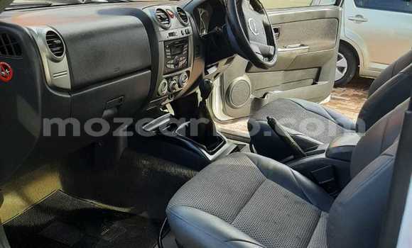 Nunua Ilio tumika Isuzu D-MAX Nyeupe Gari ndani ya Maputo nchini Maputo Nunua Ilio tumika Isuzu D-MAX Nyeupe Gari ndani ya Maputo nchini Maputo