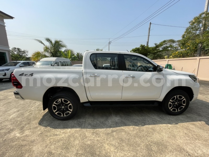 Big with watermark toyota hiluxe revo maputo maputo 10500