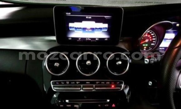 Nunua Ilio tumika Mercedes-Benz C-Classe Fedha Gari ndani ya Mocambique nchini Nampula Nunua Ilio tumika Mercedes-Benz C-Classe Fedha Gari ndani ya Mocambique nchini Nampula