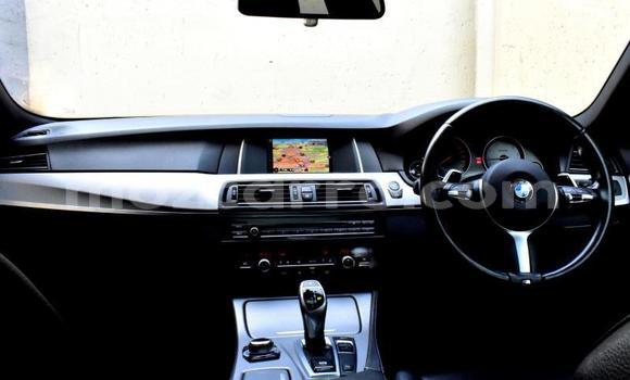 Nunua Ilio tumika BMW 5-Series Nyeupe Gari ndani ya Maputo nchini Maputo Nunua Ilio tumika BMW 5-Series Nyeupe Gari ndani ya Maputo nchini Maputo