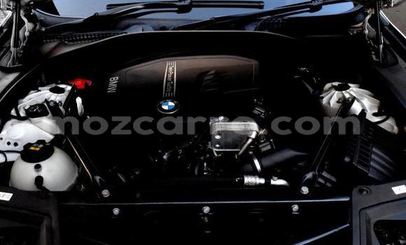 Nunua Ilio tumika BMW 5-Series Nyeupe Gari ndani ya Maputo nchini Maputo Nunua Ilio tumika BMW 5-Series Nyeupe Gari ndani ya Maputo nchini Maputo